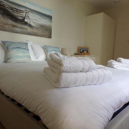 3Thedome - Luxury Ground Floor Apartment Opposite The Beach, Barton On Sea Esterno foto