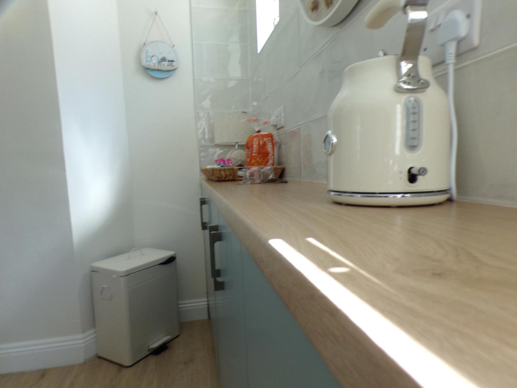 3Thedome - Luxury Ground Floor Apartment Opposite The Beach, Barton On Sea Esterno foto