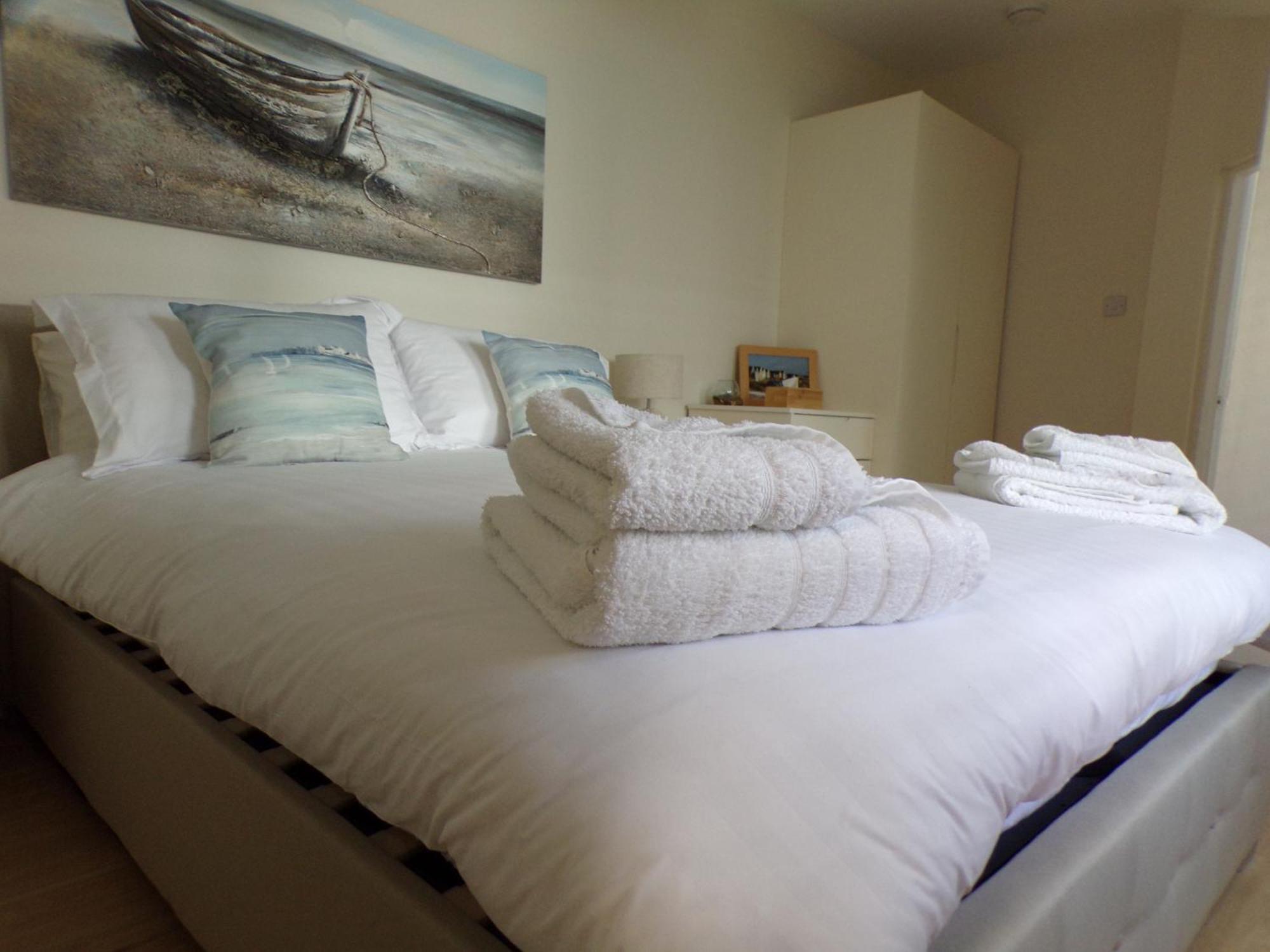 3Thedome - Luxury Ground Floor Apartment Opposite The Beach, Barton On Sea Esterno foto