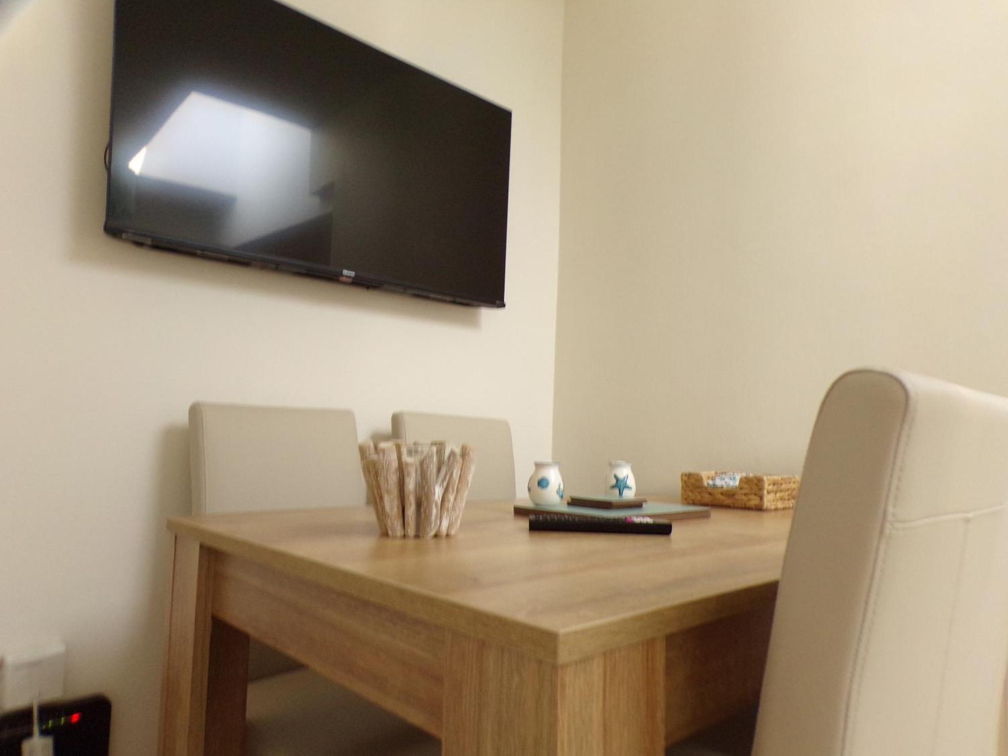 3Thedome - Luxury Ground Floor Apartment Opposite The Beach, Barton On Sea Esterno foto